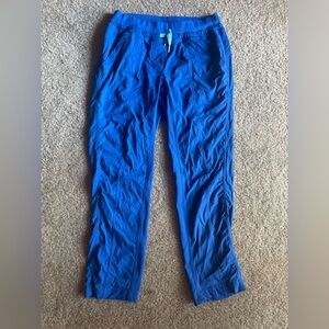Lululemon dance studio size 6
